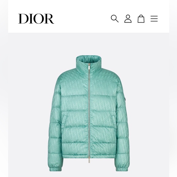 This jacket is beautiful ! Hardly warn , tags are still in intact ! - Picture 2 of 11